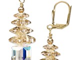 Christmas Tree Earrings
Swarovski Crystal Marguerites
Swarovski Crystal Cube
Sterling silver or Gold Plated earwires!
While supplies last
SOLD!