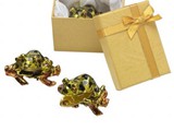 Frog Trinket Box!
Gold-finished pewter, multicolored.  
Hand-painted with thick black, brown, green & yellow enamels.  
Metallic gold and accented with Austrian crystals
Comes in an elegant presentation box with bow.
Available:  Contact Us
Limited Quantity!